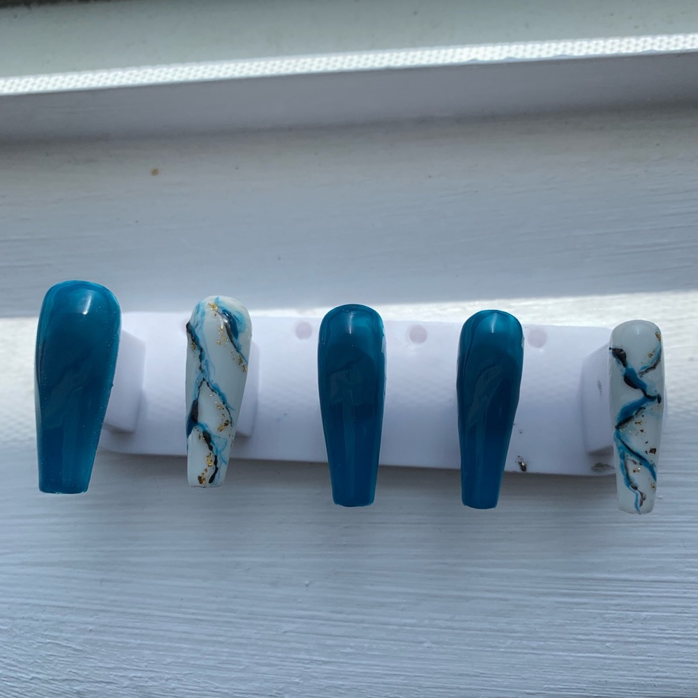 Teal marble press on nails